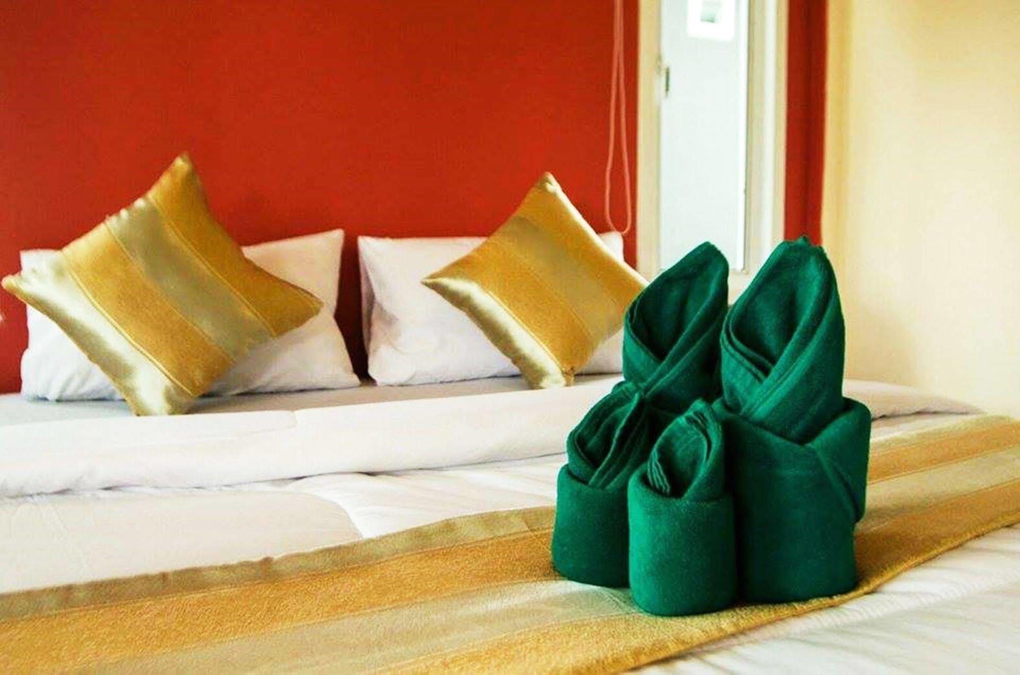 Popular Lanta Resort Koh Lanta Ngoại thất bức ảnh